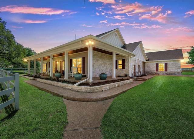Property at 465 Austin Hines Dr, China Spring, TX 76633, 3 beds, 2.5 baths