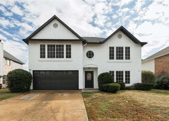 Property at 3152 Pine Valley Dr, Grand Prairie, TX 75052, 4 beds, 2.5 baths
