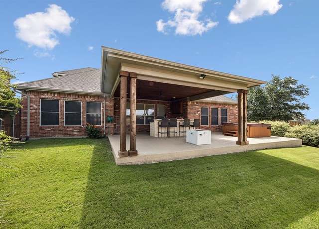 Property at 9601 Delmonico Dr, Fort Worth, TX 76244, 4 beds, 2.5 baths