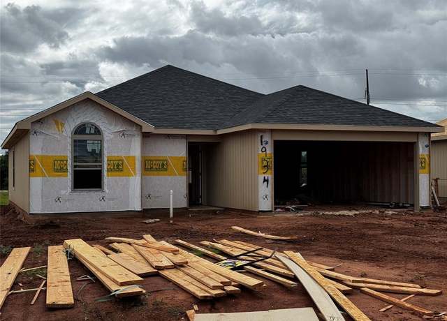 Property at 1934 Rawhide Rd, Abilene, TX 79602, 3 beds, 2 baths