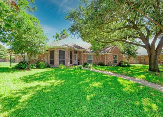 Property at 3406 Oak Trail Dr, Rowlett, TX 75088, 4 beds, 2.5 baths