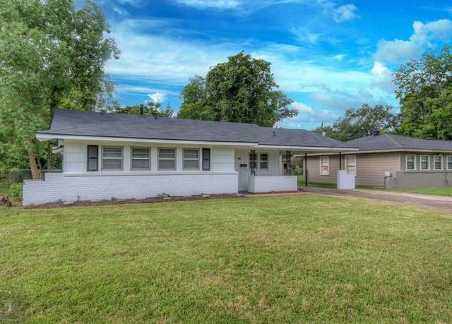 Property at 125 Charles Ave, Shreveport, LA 71105, 3 beds, 2 baths