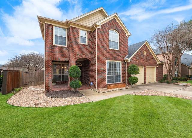 Property at 6923 Briarwood Dr, Fort Worth, TX 76132, 4 beds, 2.5 baths