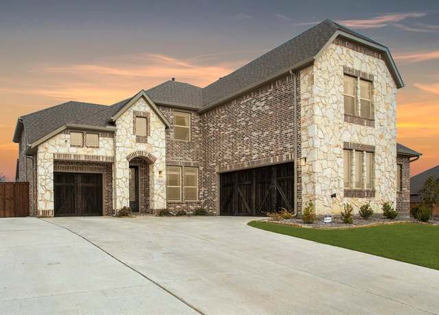 Property at 3804 Oakcrest Dr, Rockwall, TX 75032, 5 beds, 4 baths