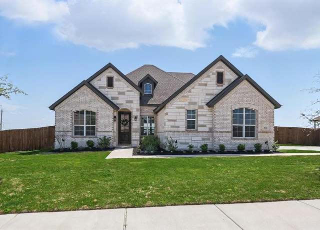 Property at 313 Prairie Dog Dr, Godley, TX 76044, 4 beds, 2.5 baths