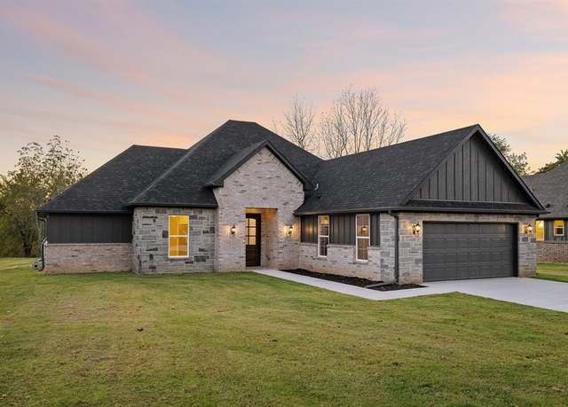 Property at 4858 S Theresa Dr, Denison, TX 75020, 3 beds, 2.5 baths