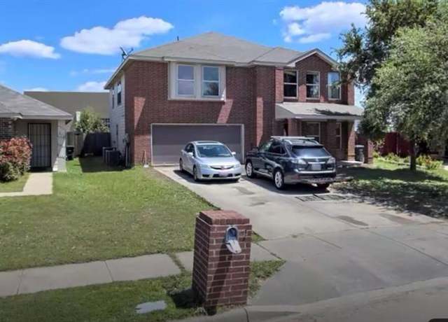 Property at 208 Dakota Ridge Dr, Fort Worth, TX 76134, 5 beds, 3.5 baths