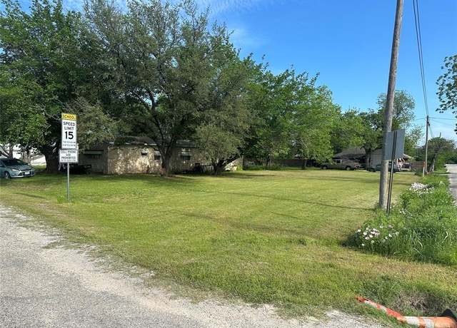 Property at 100 & 102 S Oak Ln, Tolar, TX 76476