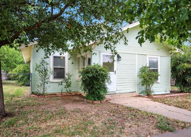 Property at 758 Jeanette St, Abilene, TX 79602, 3 beds, 2 baths