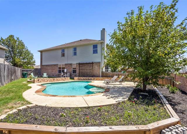 Property at 2021 Bliss Rd, Fort Worth, TX 76177, 5 beds, 2.5 baths