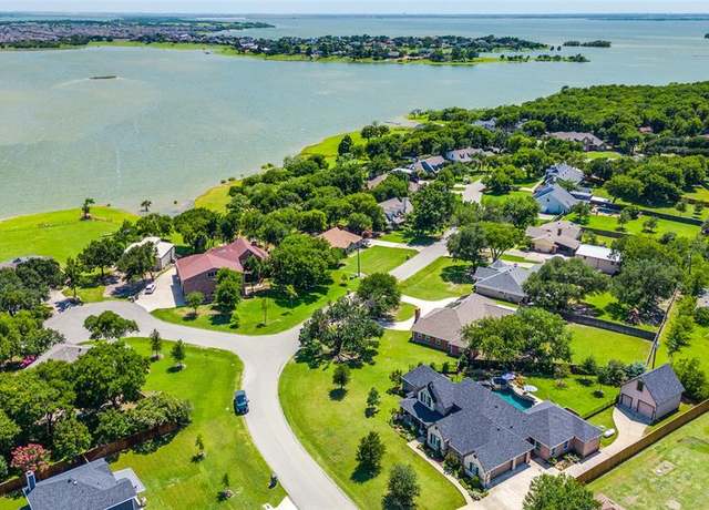 Property at 2221 Lariat Trl, Frisco, TX 75036, 4 beds, 5.5 baths