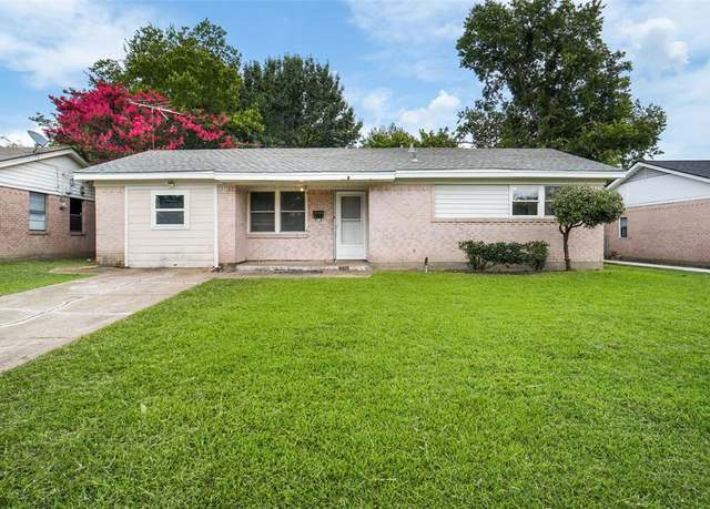 Property at 1330 Eastern Heights Dr, Mesquite, TX 75149, 3 beds, 1 bath
