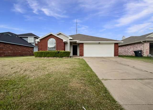 Property at 6020 Maple Leaf Dr, Arlington, TX 76017, 3 beds, 2 baths
