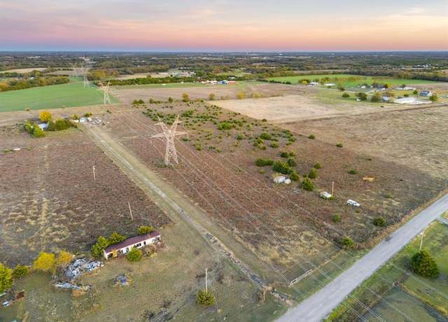 Property at 2780 Lemonade Ln, Farmersville, TX 75442, 4 beds, 3.5 baths