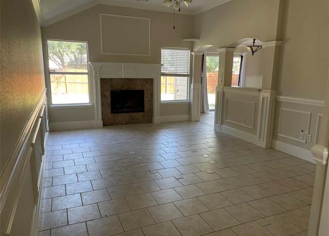Property at 1500 Santos Dr, Denton, TX 76207, 3 beds, 2 baths