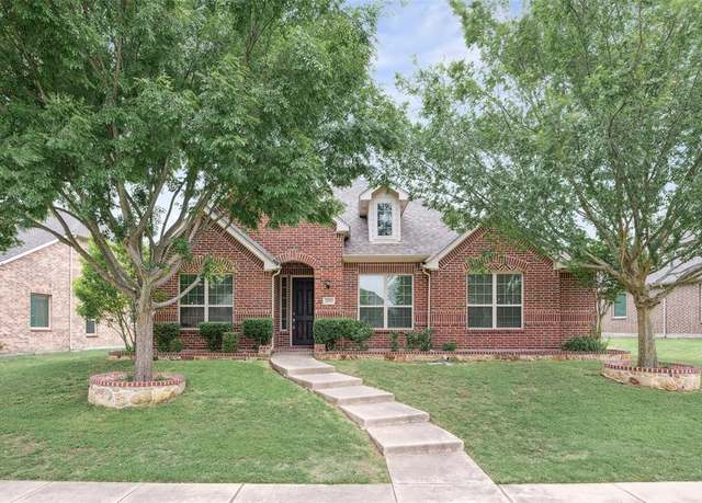 Property at 1056 Enchanted Rock Dr, Allen, TX 75013, 4 beds, 2.5 baths