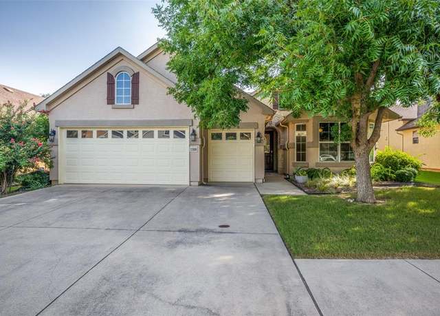 Property at 11800 Southerland Dr, Denton, TX 76207, 2 beds, 2.5 baths