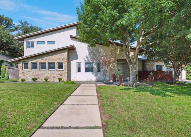 Property at 613 N Bailey Ave, Fort Worth, TX 76107, 5 beds, 4.5 baths