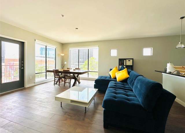 Property at 5609 Smu Blvd #301, Dallas, TX 75206, 2 beds, 2 baths