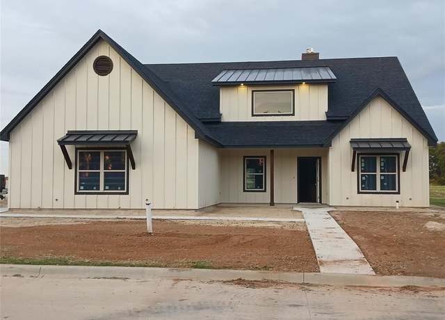 Property at 403 Sunflower Ct, Tolar, TX 76476, 3 beds, 2 baths