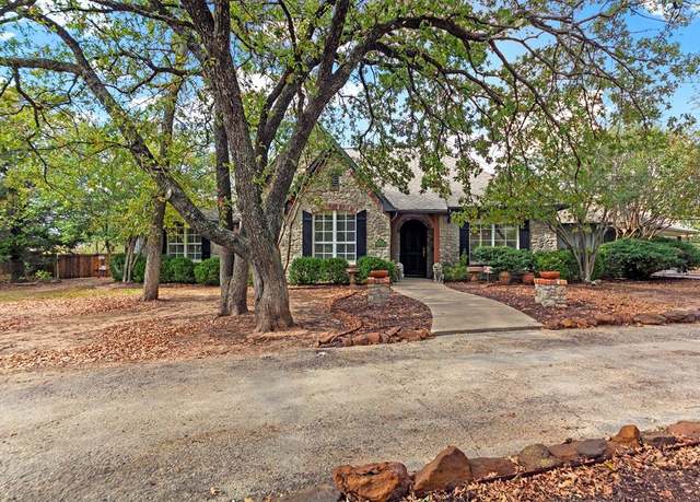 Property at 15 Oak Bluff Dr, Cross Roads, TX 76227, 3 beds, 2.5 baths