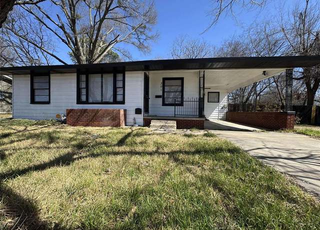 Property at 301 Park Cir, Sulphur Springs, TX 75482, 3 beds, 2 baths