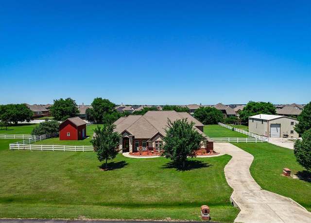 Property at 2009 Meadow Springs Dr, Haslet, TX 76052, 4 beds, 2.5 baths