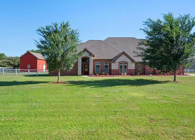 Property at 2009 Meadow Springs Dr, Haslet, TX 76052, 4 beds, 2.5 baths
