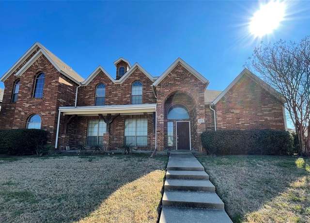 Property at 212 Wellington Dr, Desoto, TX 75115, 4 beds, 3 baths