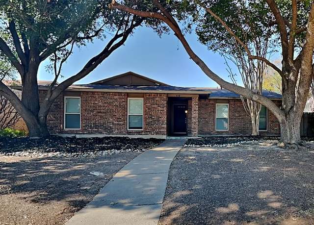 Property at 448 Woodway Dr, Coppell, TX 75019, 3 beds, 2 baths