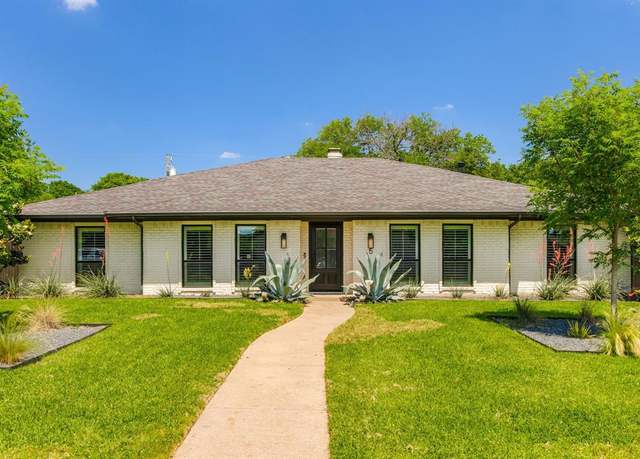 Property at 5 Walnut Creek Pl, Richardson, TX 75080, 4 beds, 2.5 baths