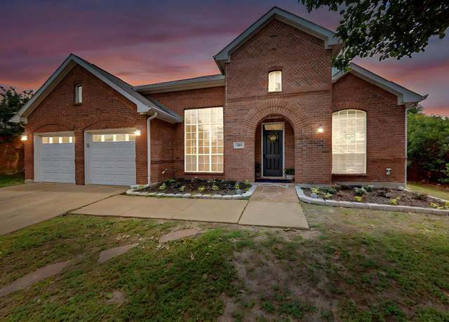 Property at 2202 Hodges Pl, Mansfield, TX 76063, 4 beds, 2.5 baths