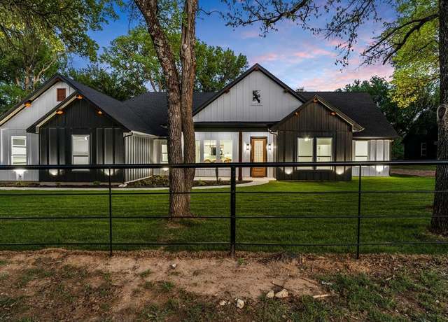 Property at 1767 J E Woody Rd, Springtown, TX 76082, 4 beds, 2.5 baths