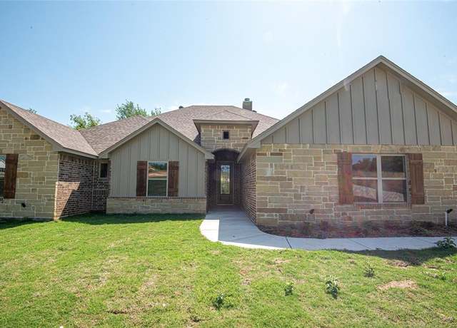 Property at 10017 Valley Oak Way, Springtown, TX 76082, 4 beds, 2 baths