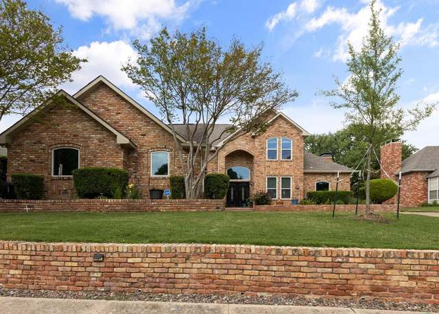 Property at 4803 N Meadow Ridge Cir, Mckinney, TX 75072, 4 beds, 3.5 baths