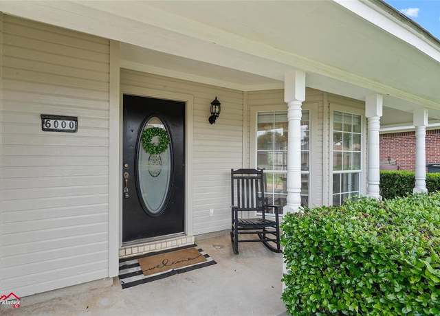 Property at 6000 Summerville Ln, Bossier City, LA 71111, 3 beds, 2 baths
