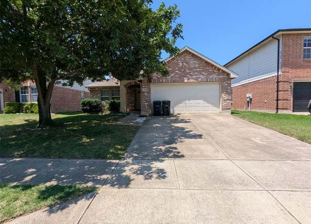 Property at 4533 Lacebark Ln, Fort Worth, TX 76244, 3 beds, 2 baths