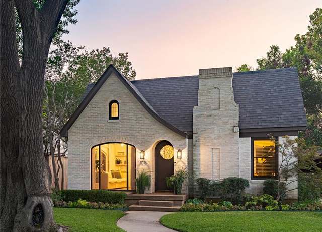 Property at 1015 Turner Ave, Dallas, TX 75208, 3 beds, 2 baths