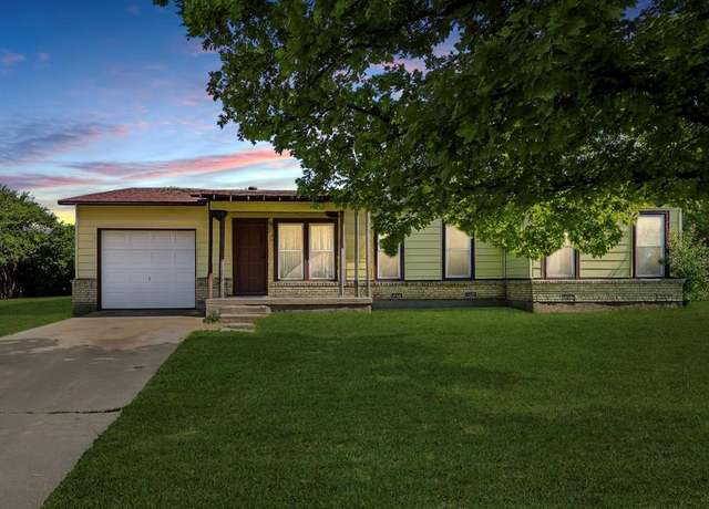 Property at 5121 Sabelle Ln, Haltom City, TX 76117, 3 beds, 1.5 baths