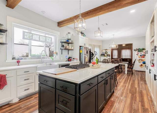 Property at 1416 SW 5th Ave, Mineral Wells, TX 76067, 4 beds, 2.5 baths