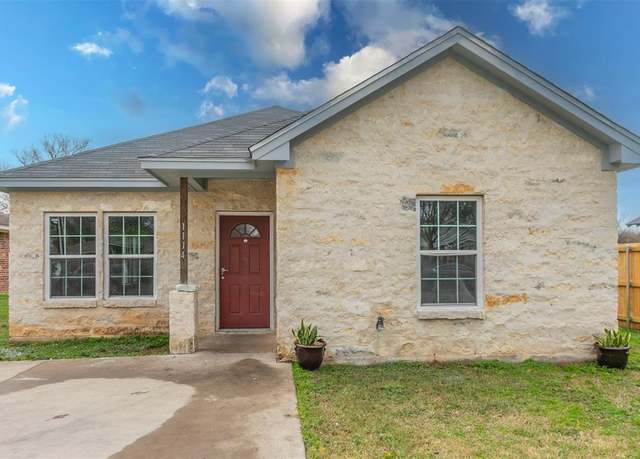 Property at 1114 Houston St, Waco, TX 76704, 3 beds, 2 baths