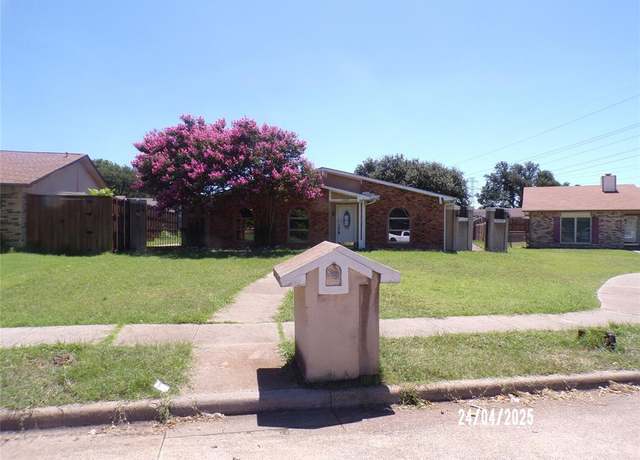 Property at 6508 Ember Ct, Plano, TX 75023, 3 beds, 2 baths