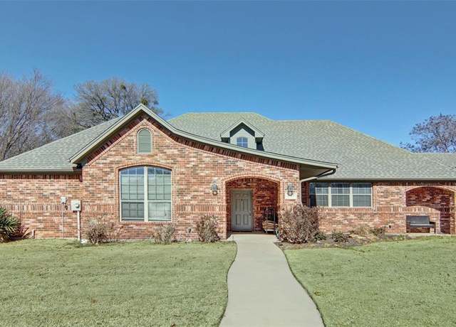 Property at 2117 Sagewood Dr, Weatherford, TX 76087, 3 beds, 2.5 baths
