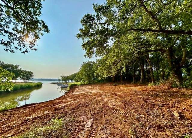 Property at 8 Iowa Ct, Nocona, TX 76255