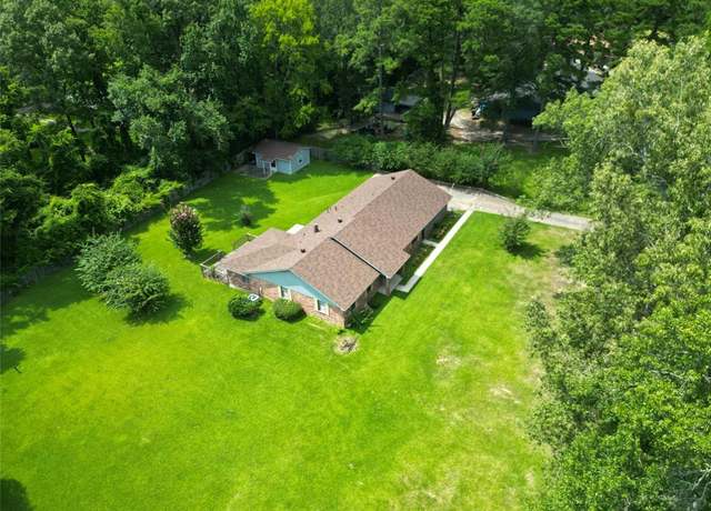 Property at 7450 Flatwood Dr, Greenwood, LA 71033, 3 beds, 2.5 baths
