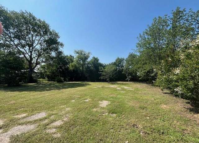 Property at 128 Sycamore Ln, Roanoke, TX 76262