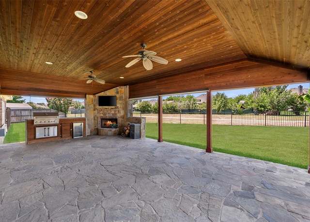 Property at 13425 Leather Strap Dr, Fort Worth, TX 76052, 4 beds, 3 baths