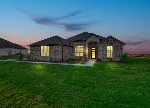 Property at 4201 Old Springtown Rd, Weatherford, TX 76085, 4 beds, 3 baths