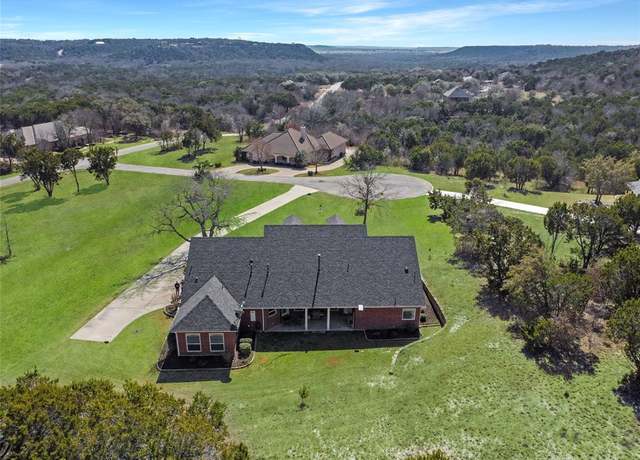 Property at 6004 Selkirk Ct, Cleburne, TX 76033, 3 beds, 2.5 baths