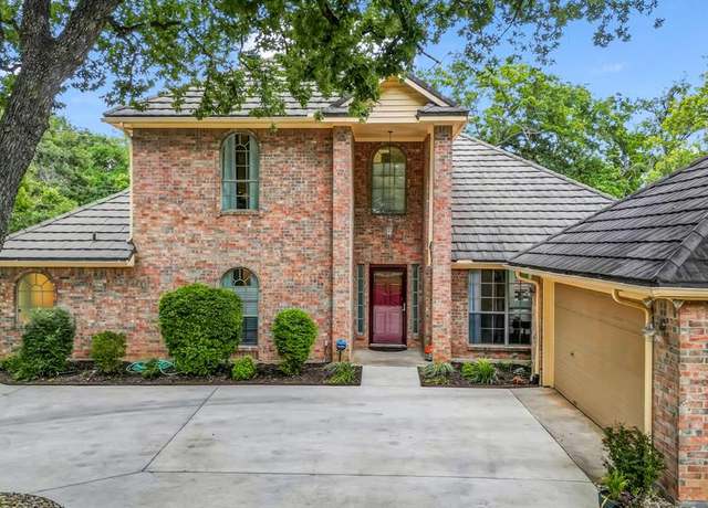 Property at 120 Oak Hollow Ct S, Azle, TX 76020, 3 beds, 3.5 baths